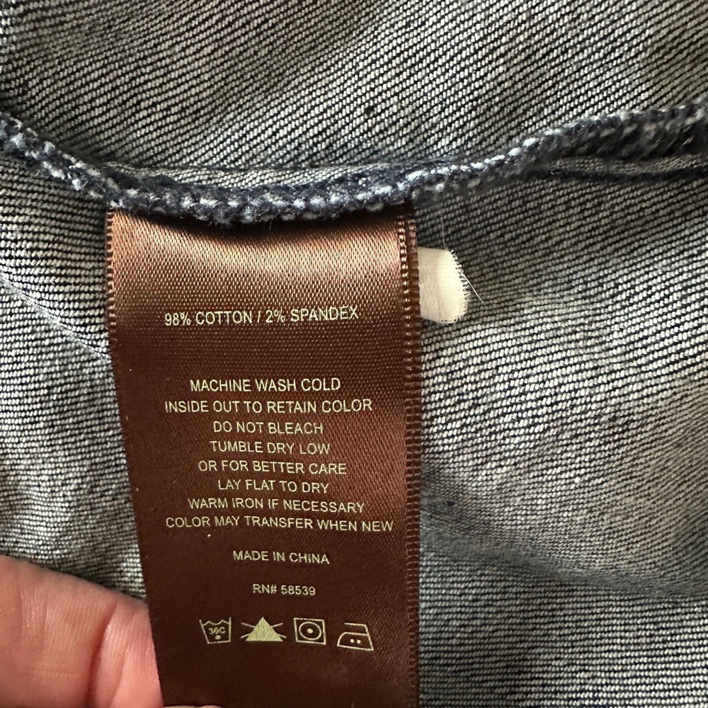 KUT from the Kloth | Cropped & Fitted Denim Jacket | M - Picture 7 of 12